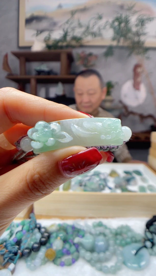 【闪购商品】翡翠挂件未镶嵌手牌