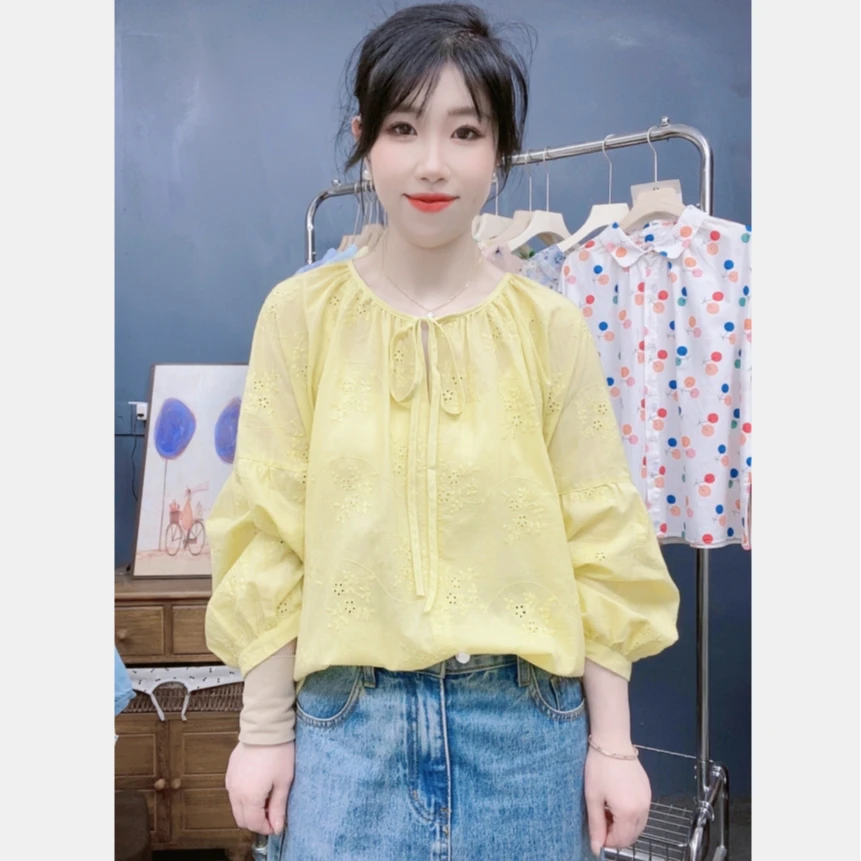 2025春夏法式新款时尚系带绣花棉镂空衬衫女宽松显瘦长袖气质小衫