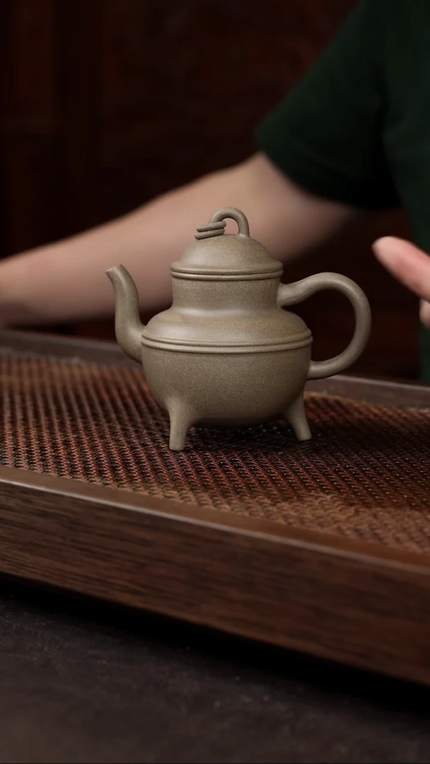 茶壶紫砂岩中泥三足玉怀