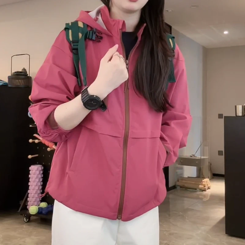 2025新款韩系休闲设计感撞色半高领百搭连帽外套LK2506013