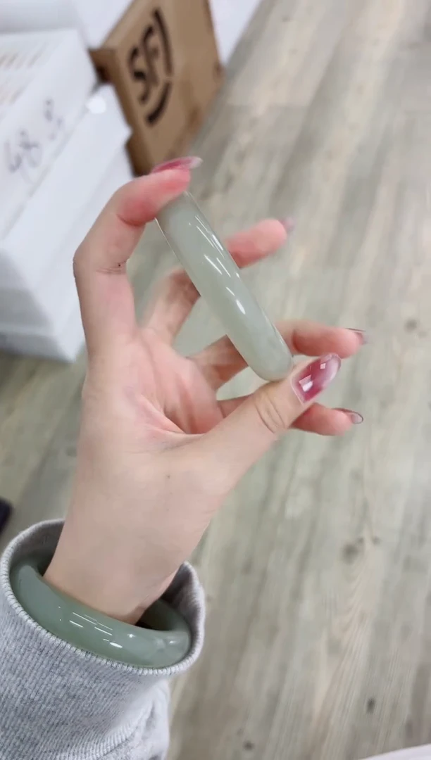 未镶嵌手镯石英质玉63-58D