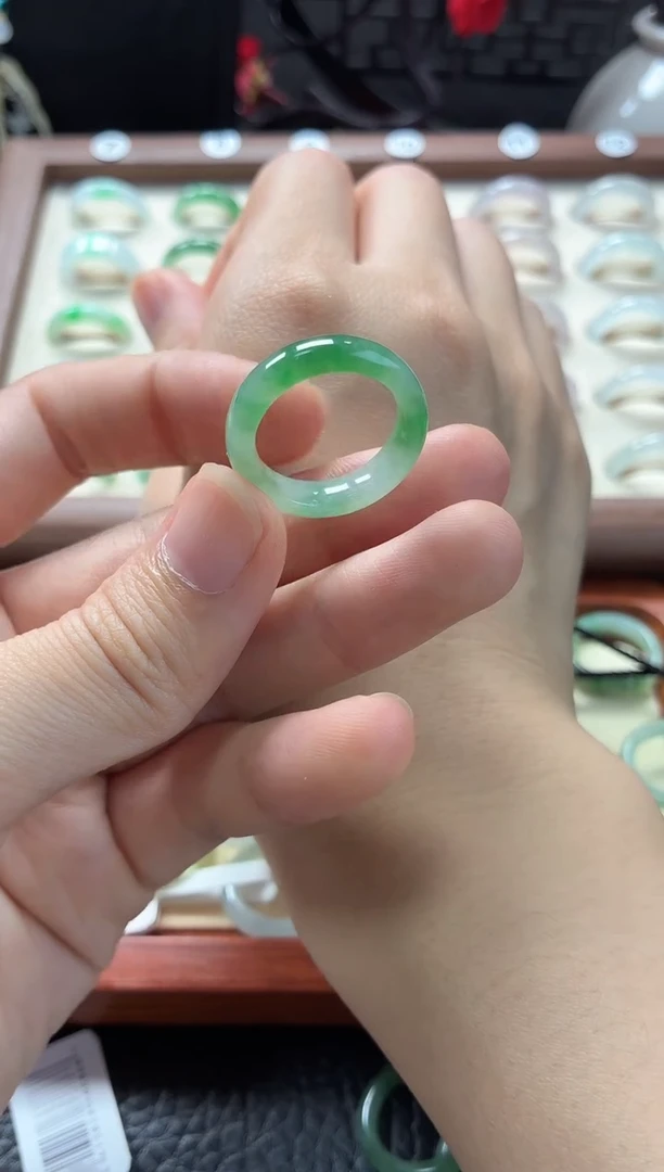 未镶嵌定制翡翠圈口14-15号  48小时鉴赏期