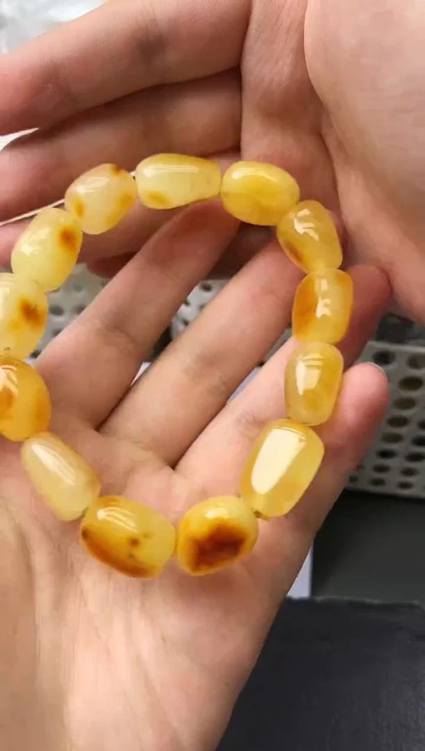 未镶嵌琥珀珠宝奇石24