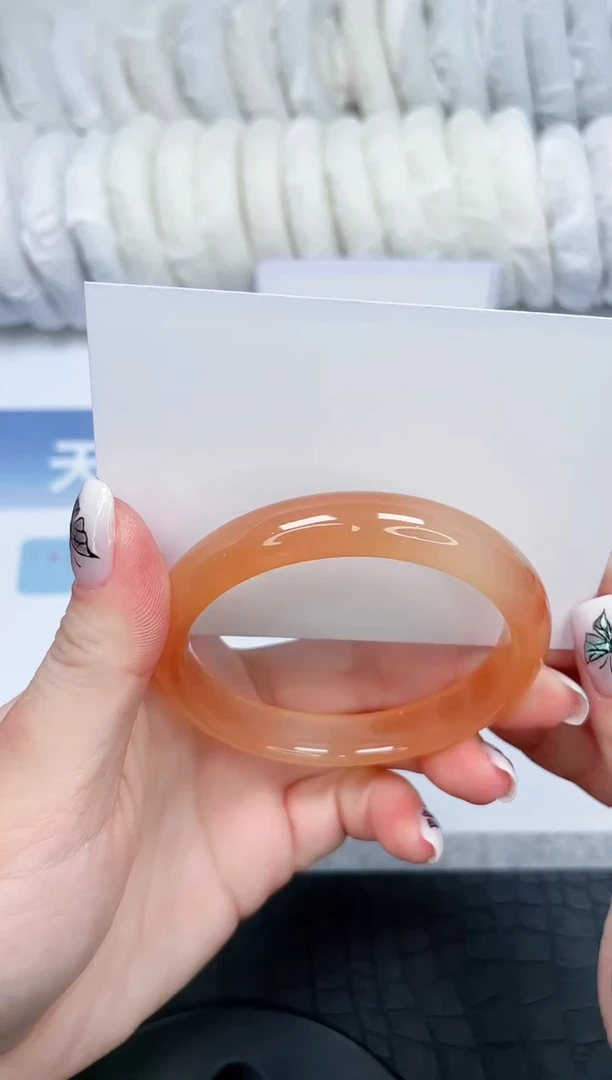 【闪购商品】石英质玉手镯未镶嵌333-56.4