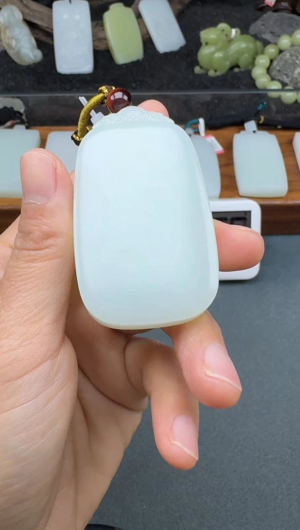 颈饰未镶嵌和田玉2