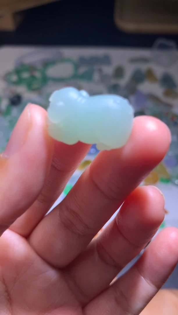 未镶嵌定制翡翠月**暖毛货