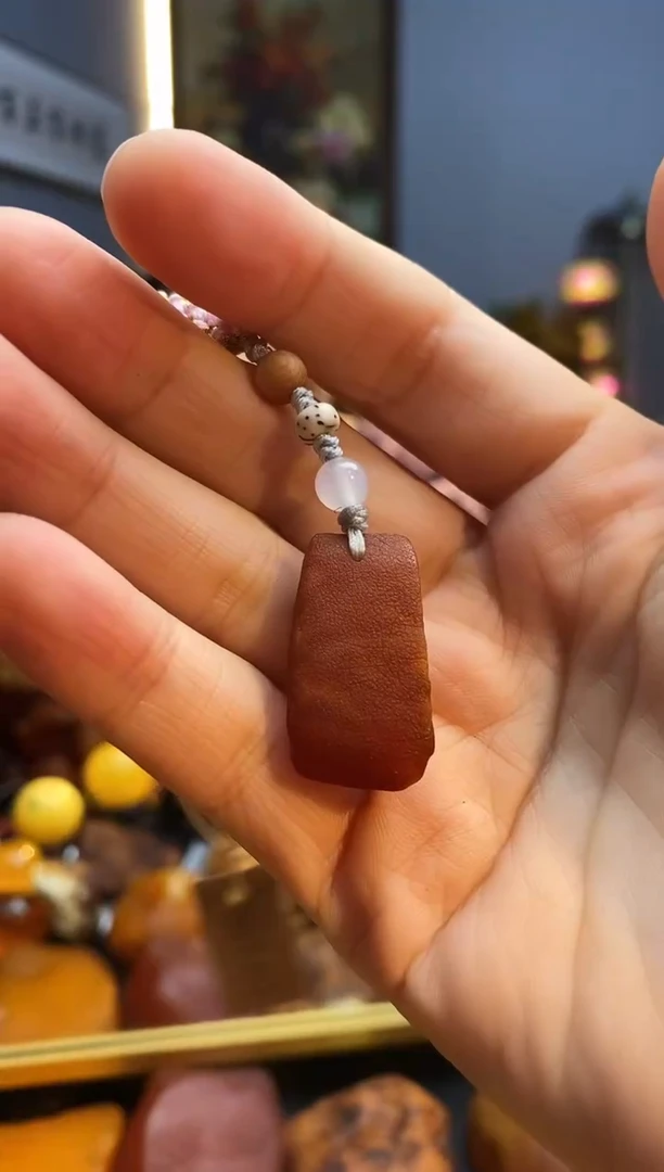 琥珀颈饰未镶嵌挂件