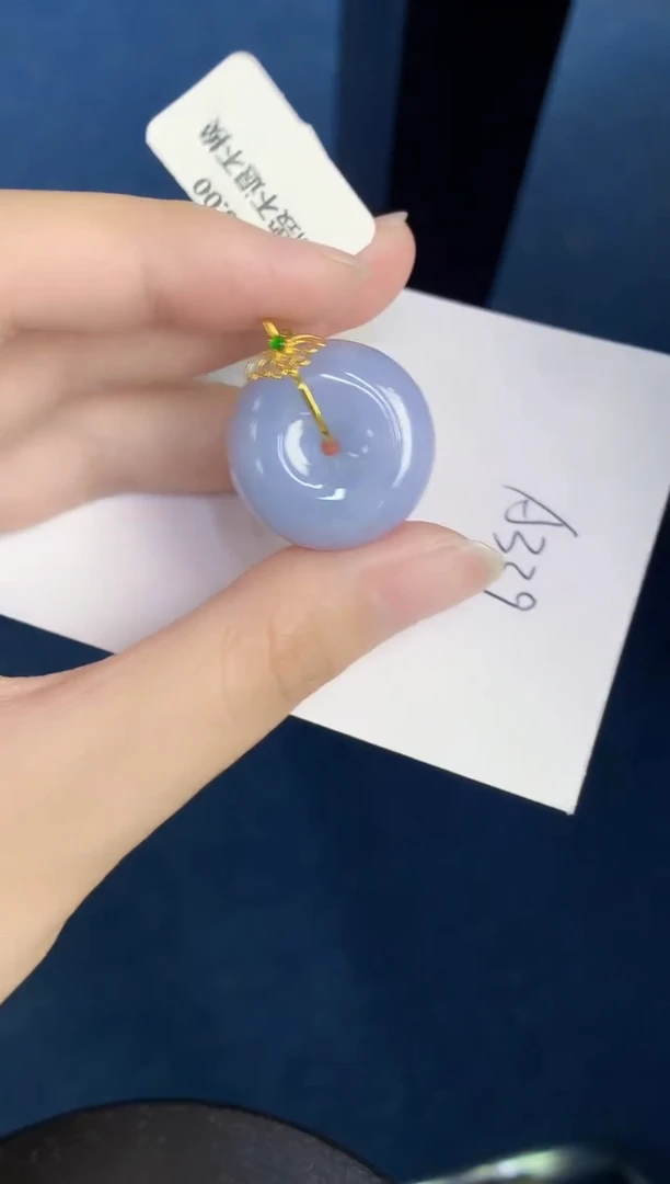 翡翠18K金镶嵌颈饰天然翡翠緬甸A貨