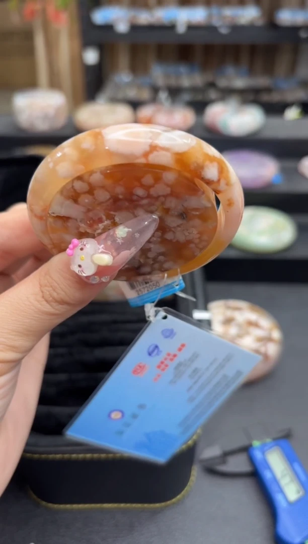 未镶嵌手镯石英质玉139(55圈赠送镯心)