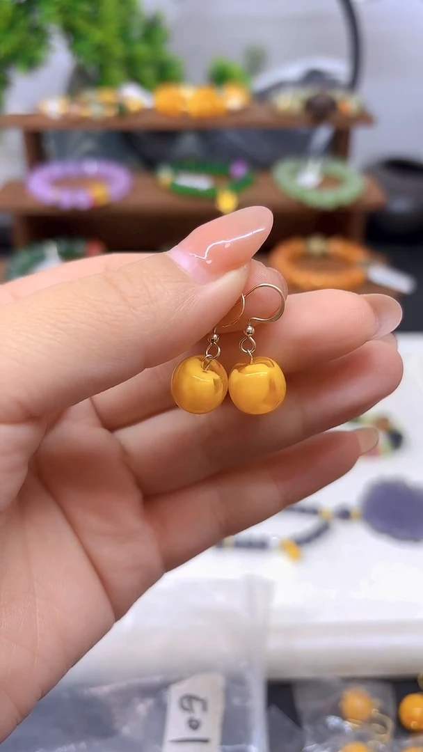 蜜蜡14K金镶嵌耳饰E01