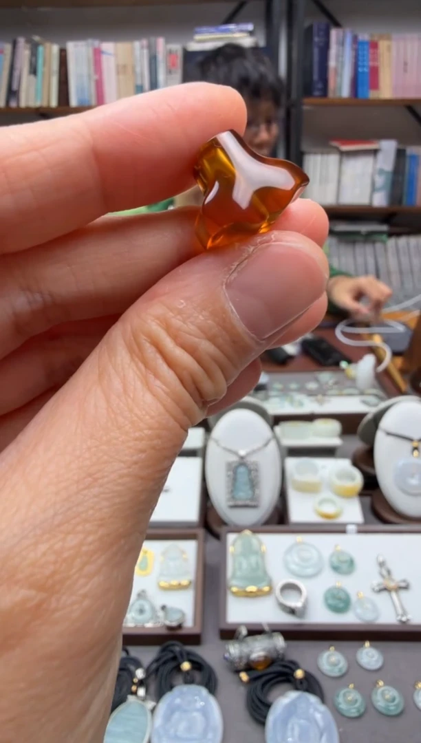 琥珀颈饰未镶嵌配饰4