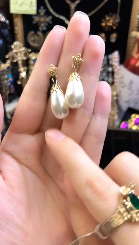 中古饰品 默认微瑕 N退换(货品总金额：100元，运费不退)