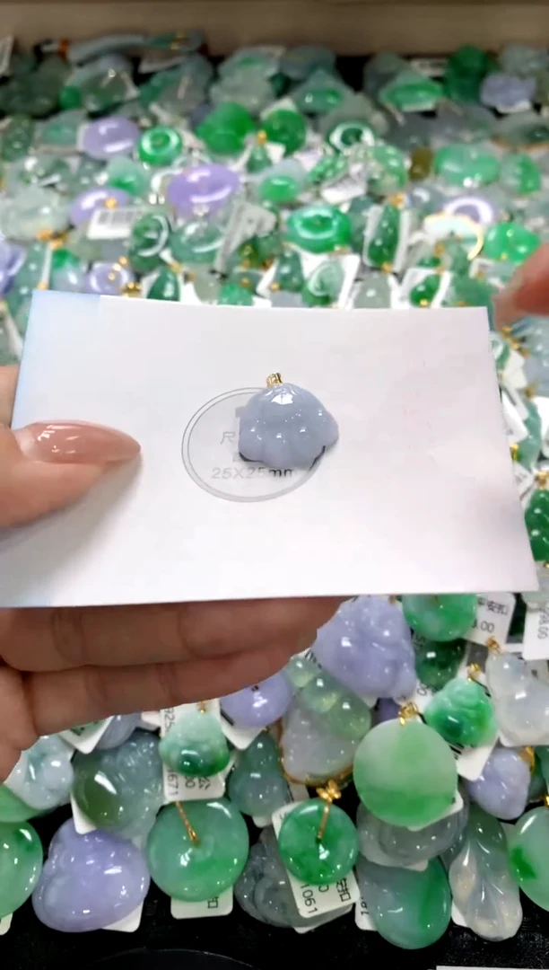 颈饰18K金镶嵌翡翠111111111111111111