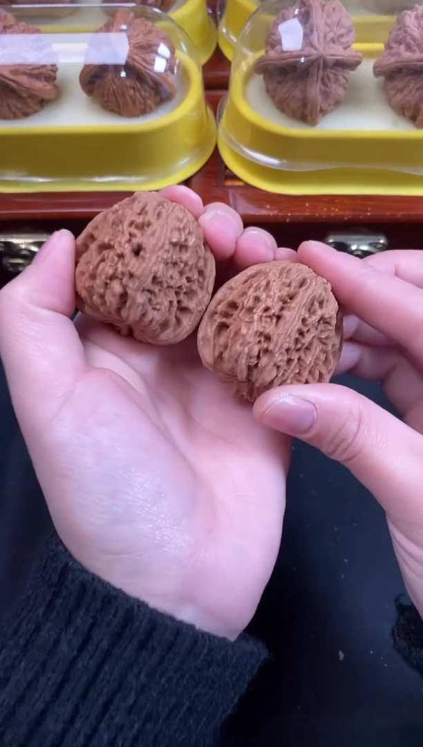 把件文玩核桃南疆石40尺Q423