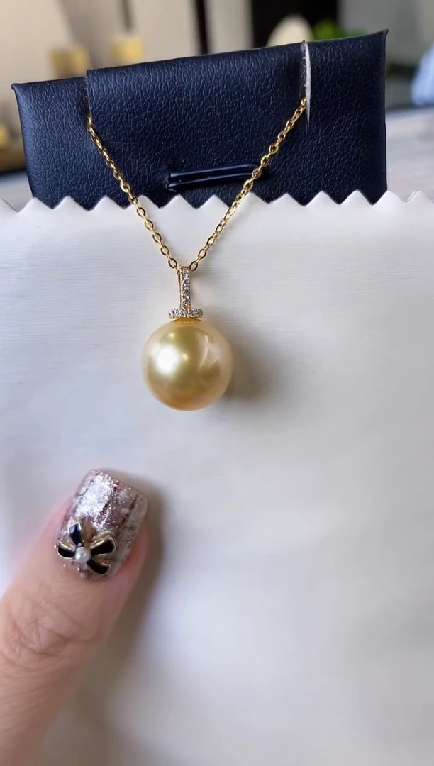 【闪购商品】海水珍珠吊坠(赠链)18K金镶嵌12-13南洋金珍珠吊坠