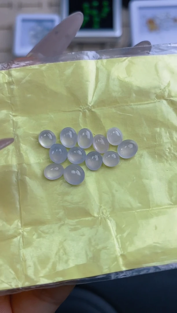 定制翡翠未镶嵌天然翡翠蛋面30