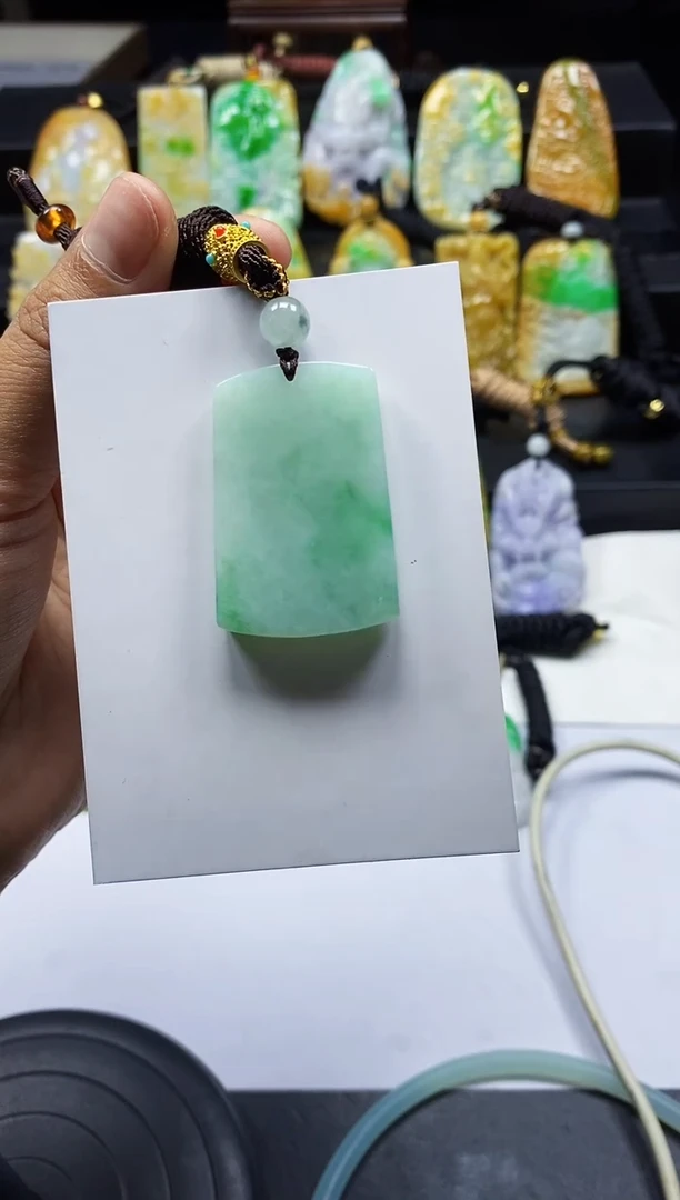 定制翡翠未镶嵌翡翠A货