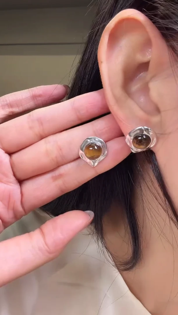 水晶摆件未镶嵌耳钉