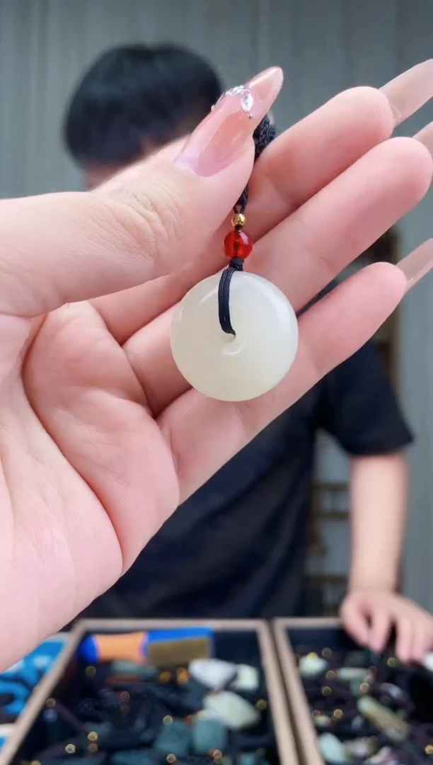 和田玉未镶嵌挂件拍一发一，多样性发货！