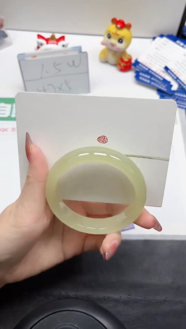 【闪购商品】石英质玉手镯未镶嵌342-60.4