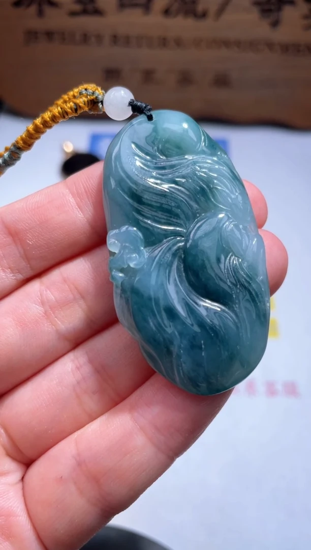 翡翠未镶嵌颈饰28.......