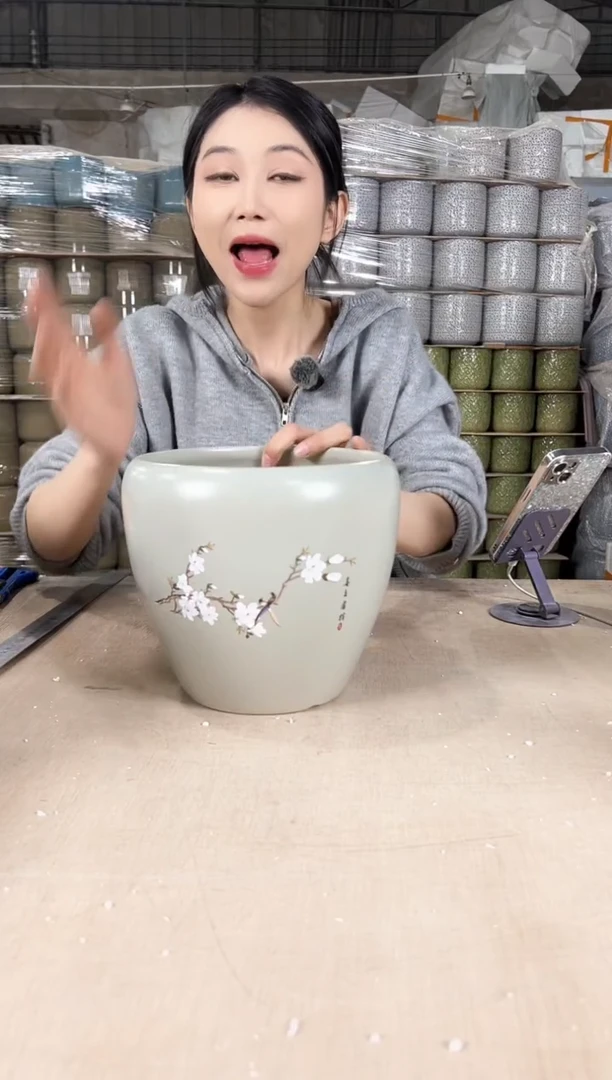 【闪购商品】陶瓷蛋型喜上浅绿中号19x19