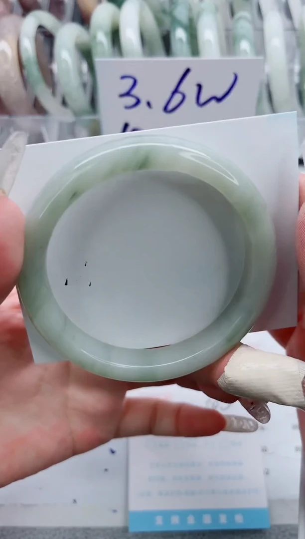 【闪购商品】石英质玉手镯未镶嵌A179-60.2