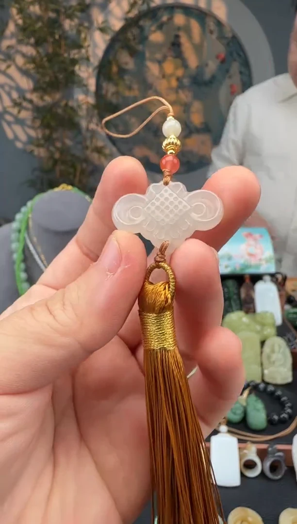 颈饰未镶嵌和田玉和田玉