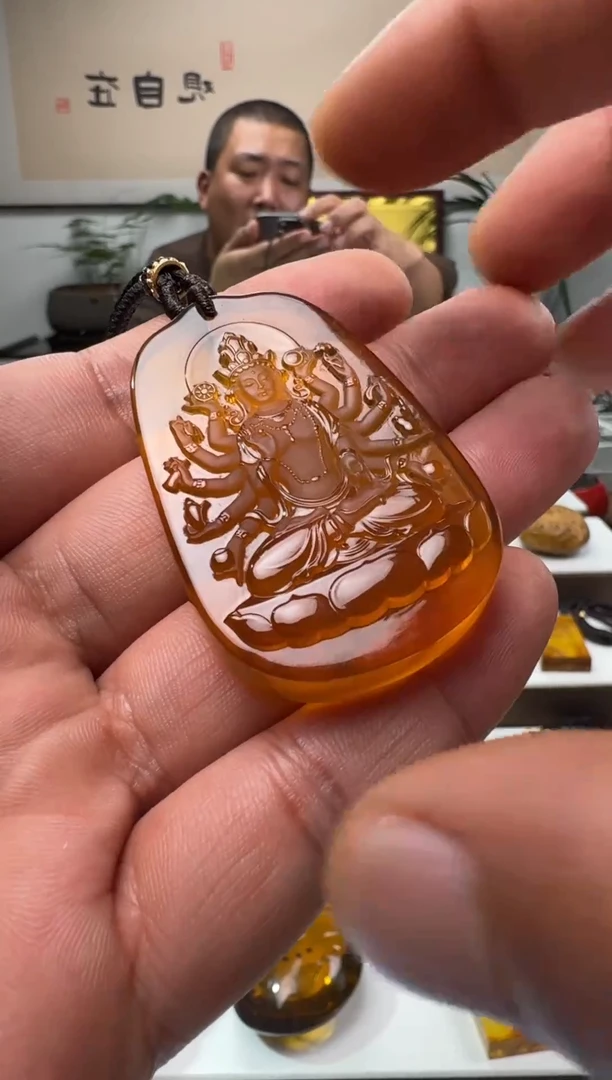 【闪购商品】琥珀颈饰未镶嵌缅甸琥珀千手吊坠