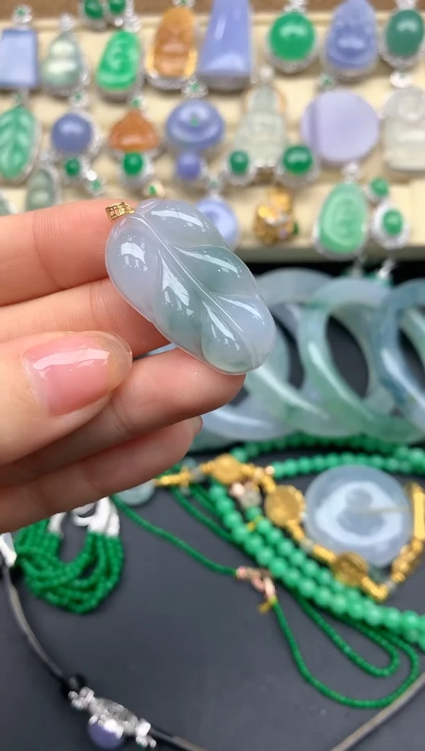 【闪购商品】翡翠颈饰18K金镶嵌99-中国好珍宝