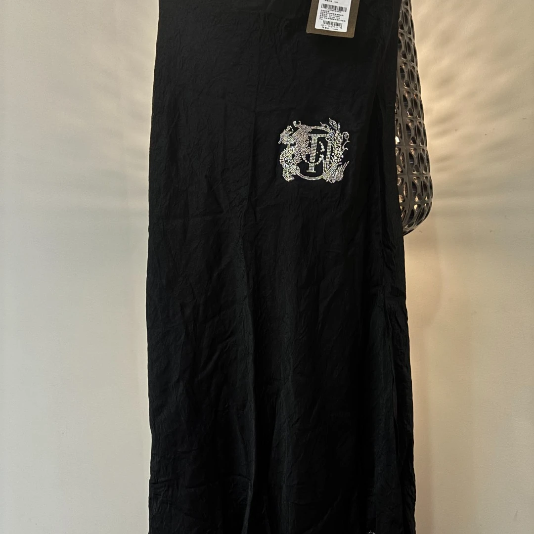 TCH私服烫钻工艺时尚休闲百搭气质舒适半裙女T75A22M9107轻奢tch