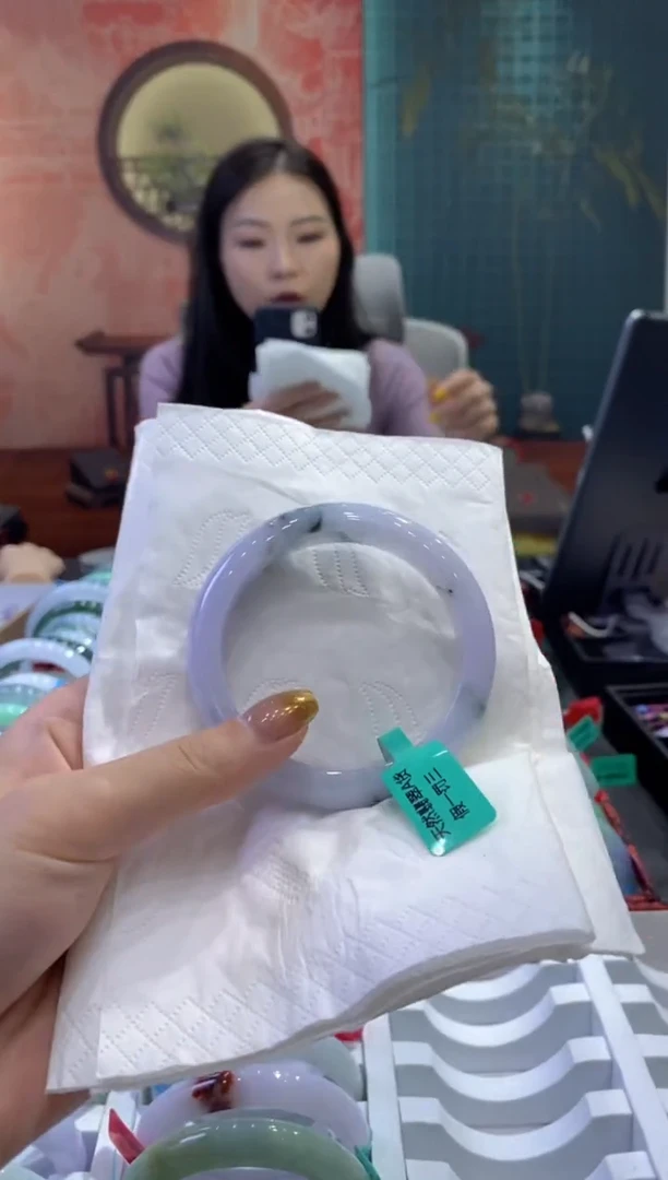 翡翠手镯未镶嵌多人08910