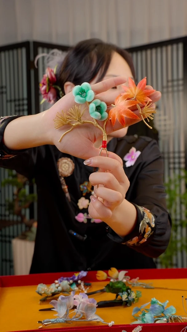 刺绣非遗苏绣绒花饰品