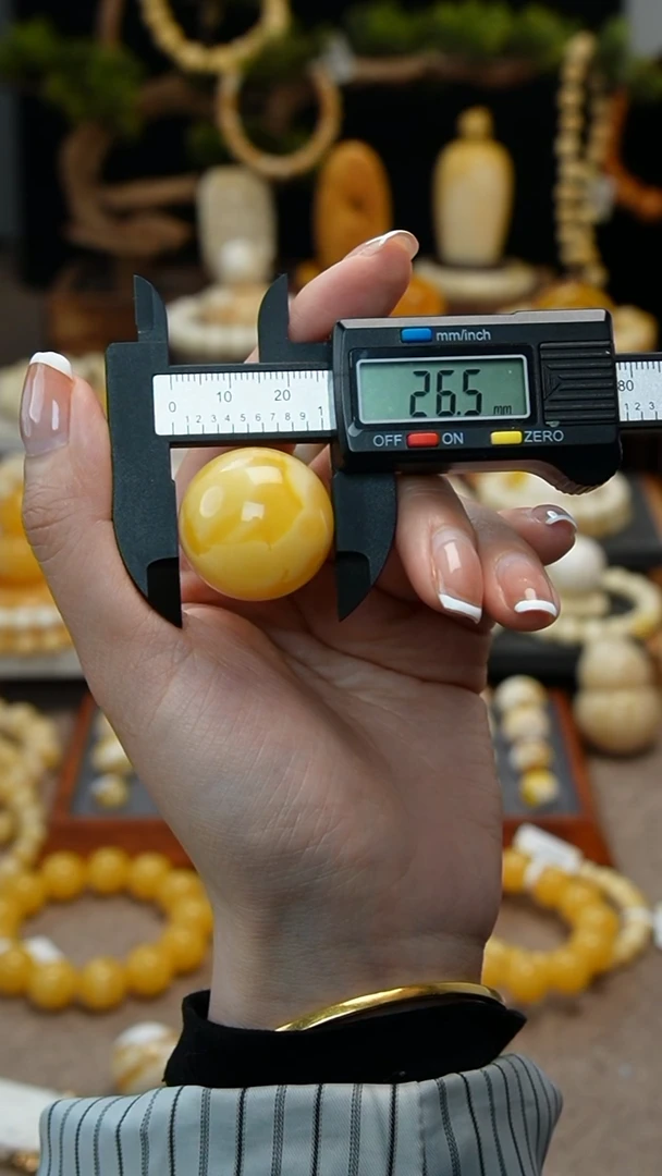 【闪购商品】琥珀裸石未镶嵌252525252
