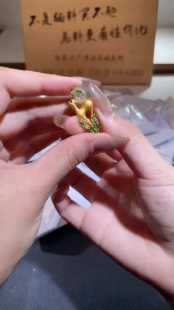 吊坠(不含链)未镶嵌翡翠小鹿