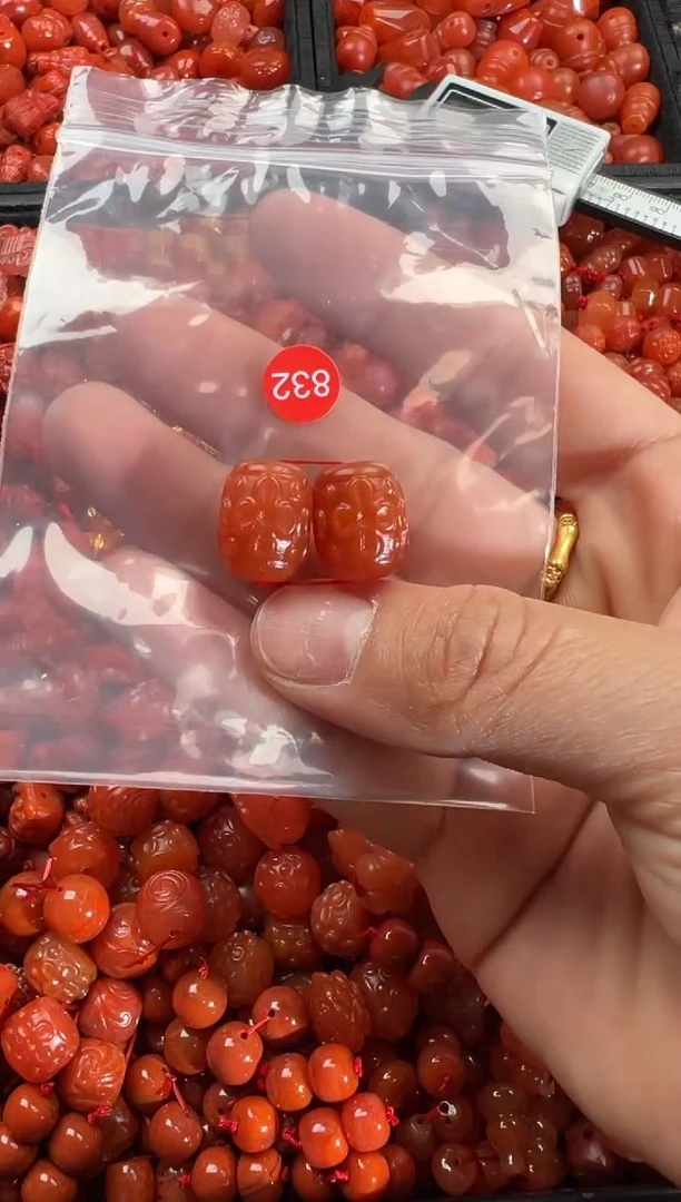 【闪购商品】南红玛瑙颈饰未镶嵌1