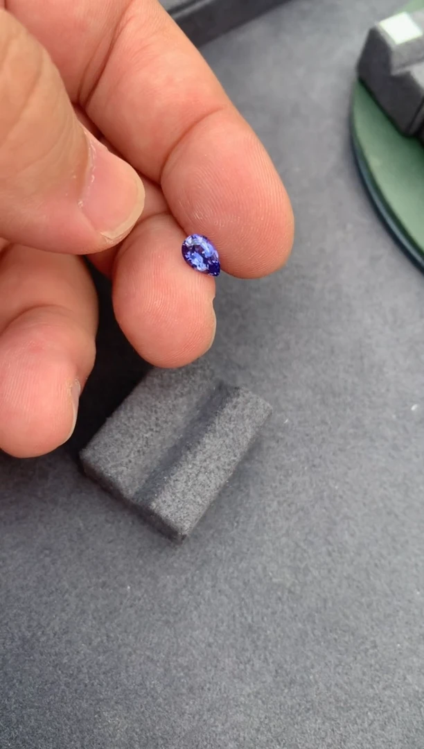 【闪购商品】彩色蓝宝石裸石未镶嵌1ct紫蓝宝