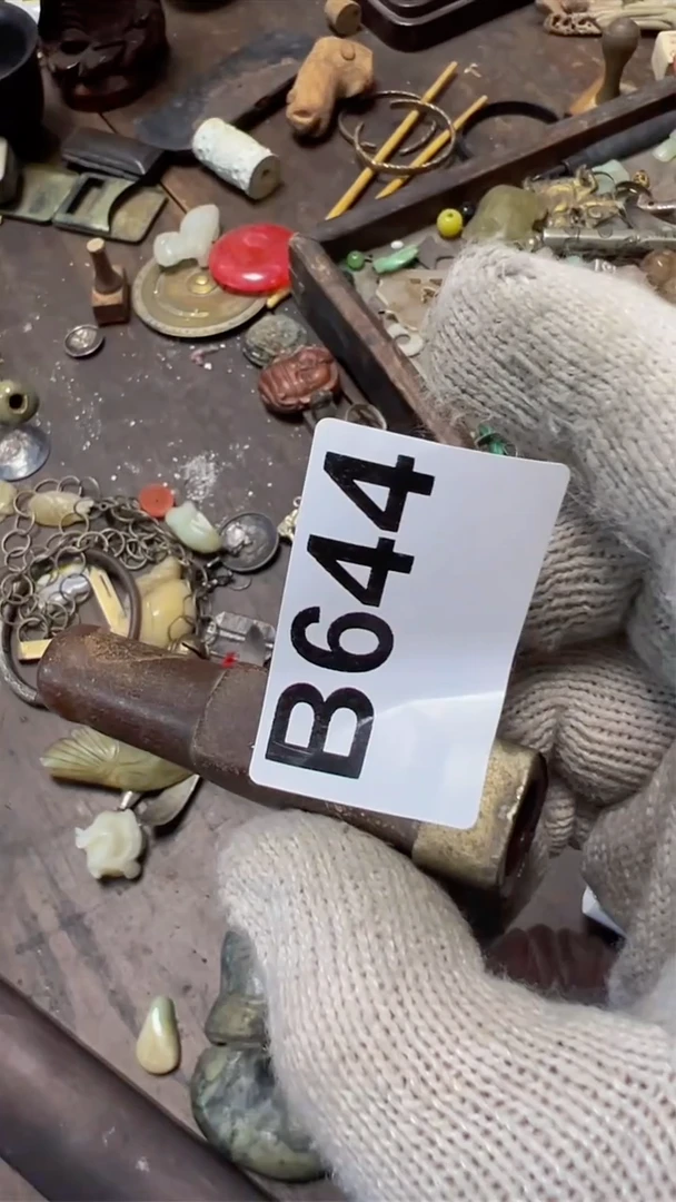 直播选货民俗老物件有瑕疵