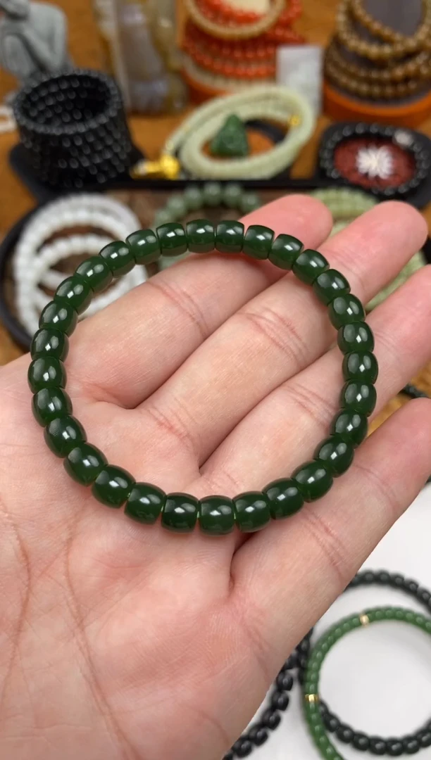 颈饰未镶嵌和田玉手串