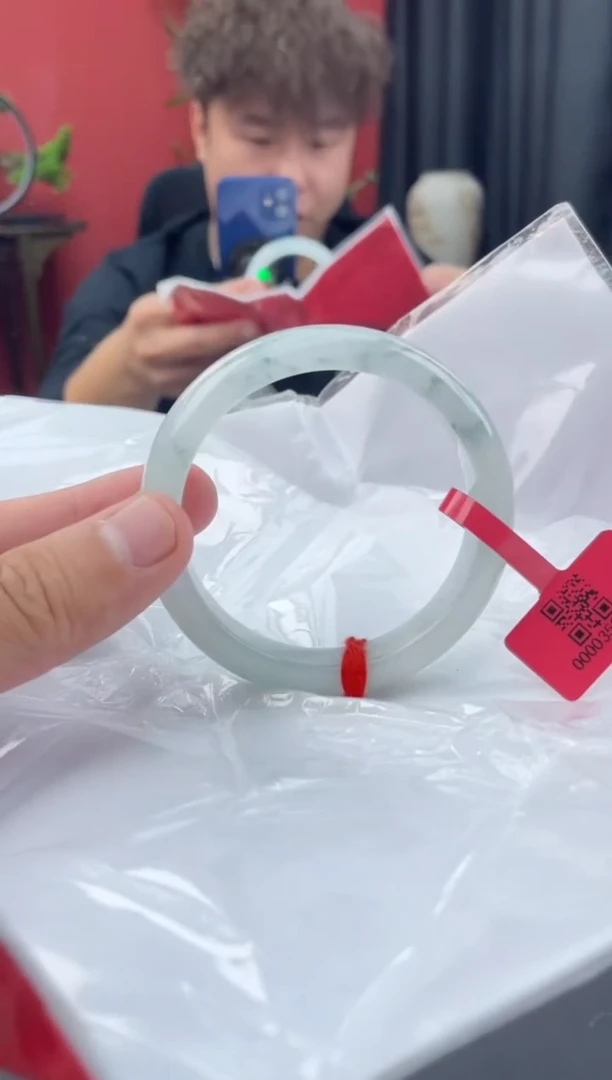 未镶嵌手镯翡翠18