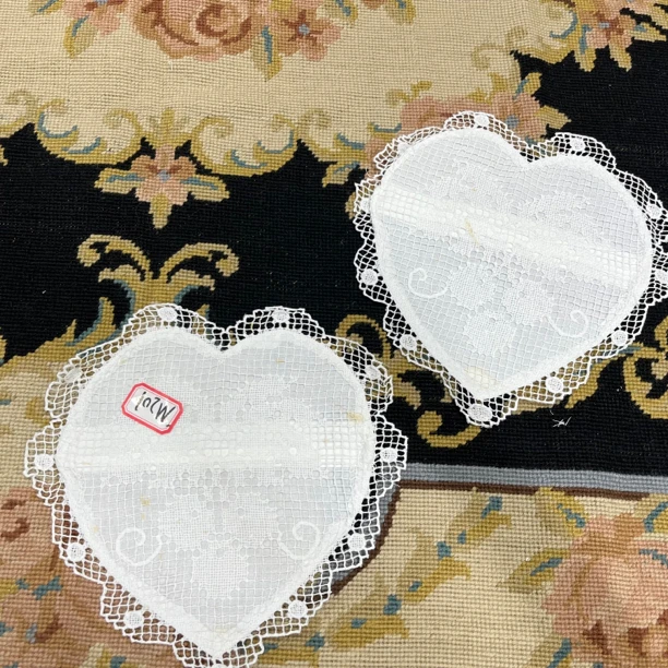 M302  白色 网扣 心形靠垫 40㎝有氧化【2片】