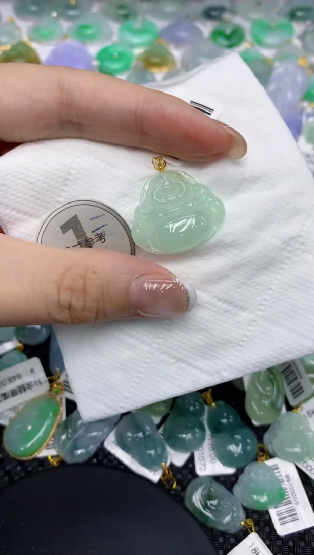 颈饰18K金镶嵌翡翠1111111