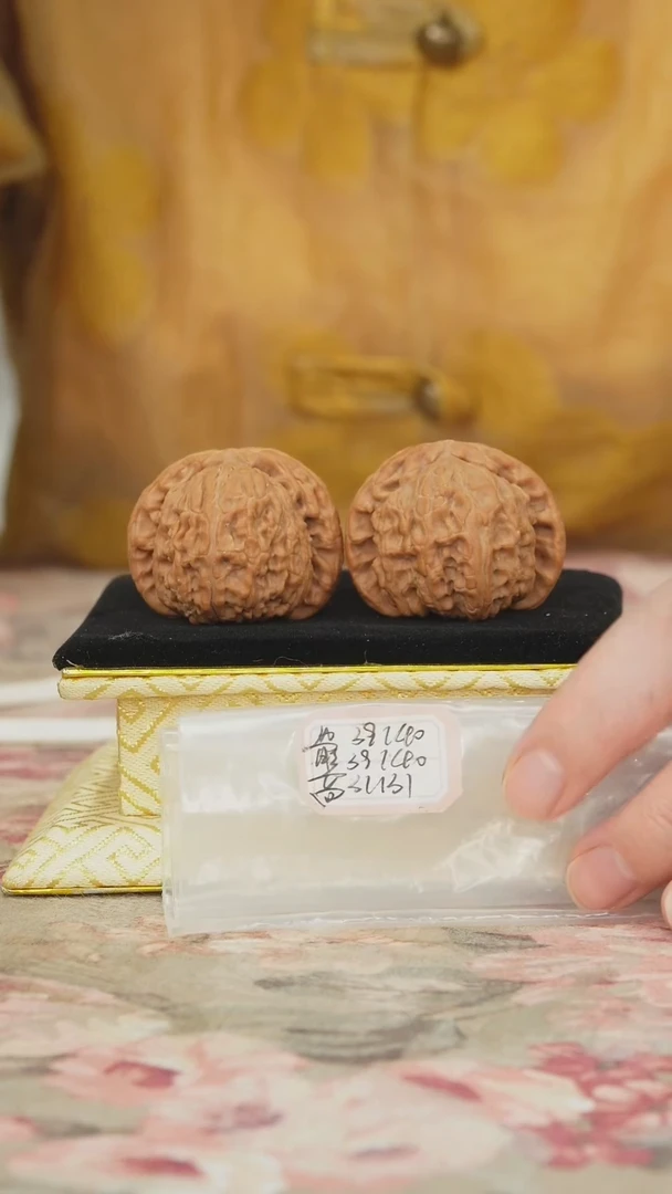 把件文玩核桃白狮子
