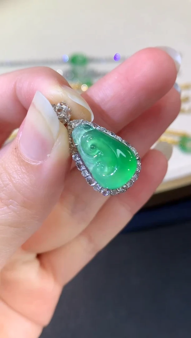 吊坠(不含链)18K金镶嵌翡翠W137|29800