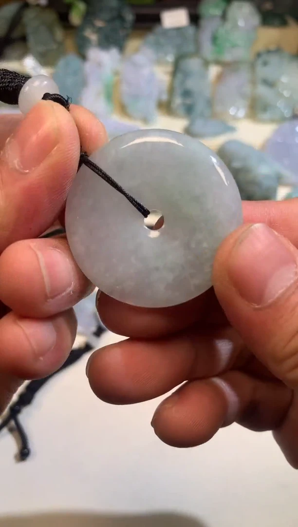 翡翠未镶嵌颈饰4/21/015多样性发其一