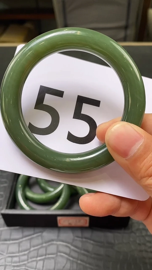 【闪购商品】和田玉碧玉手镯未镶嵌一个