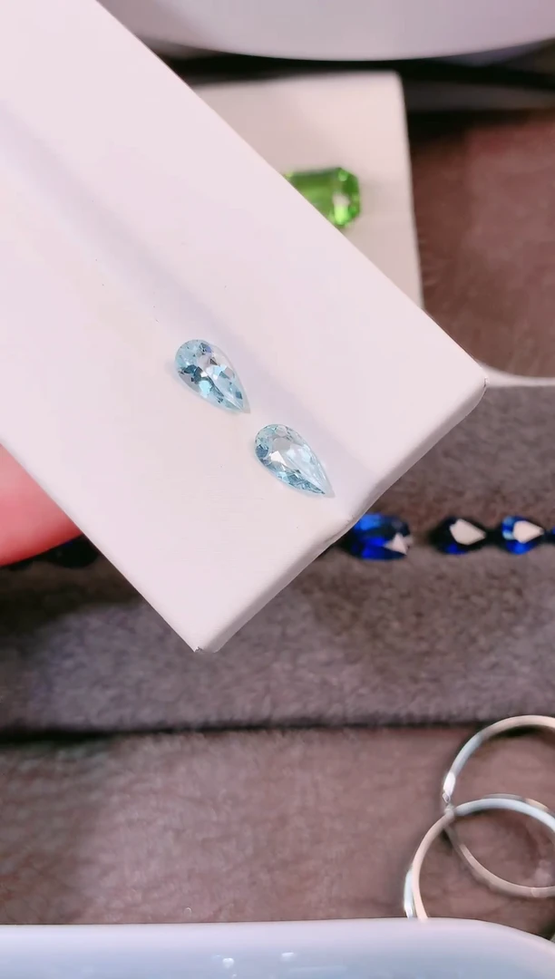 裸石海蓝宝石1.05ct-天然海蓝宝水滴全净一对