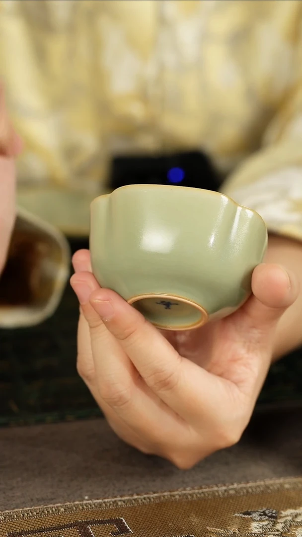 善窑厂汝窑粉青四喜杯