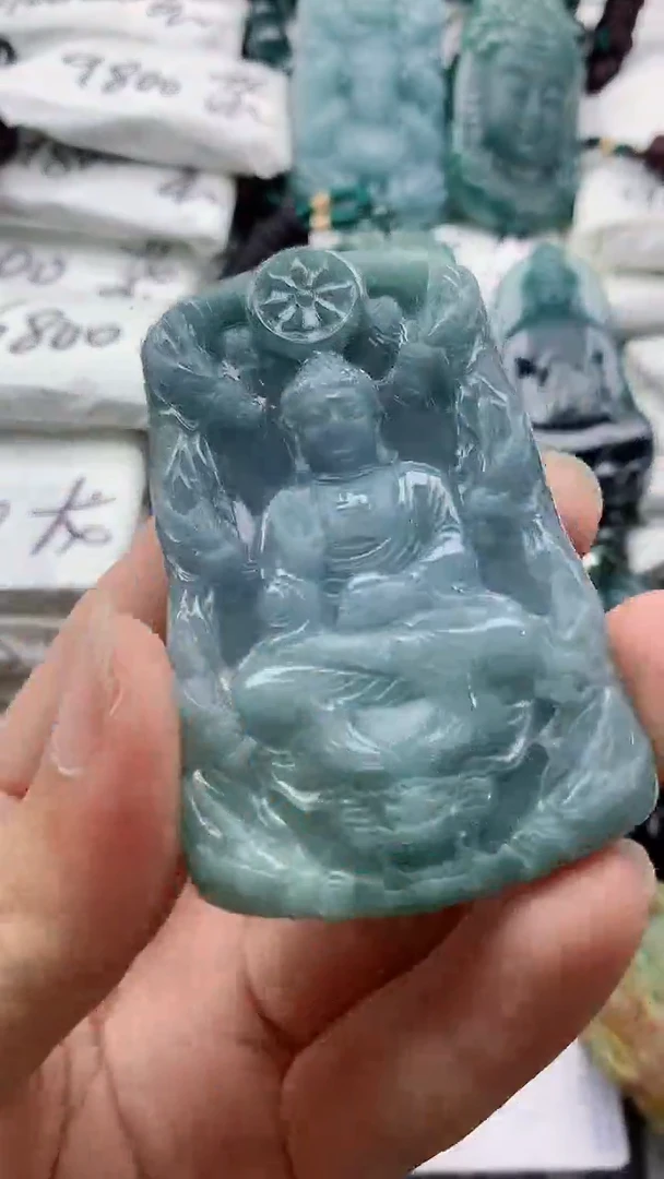 翡翠未镶嵌颈饰1