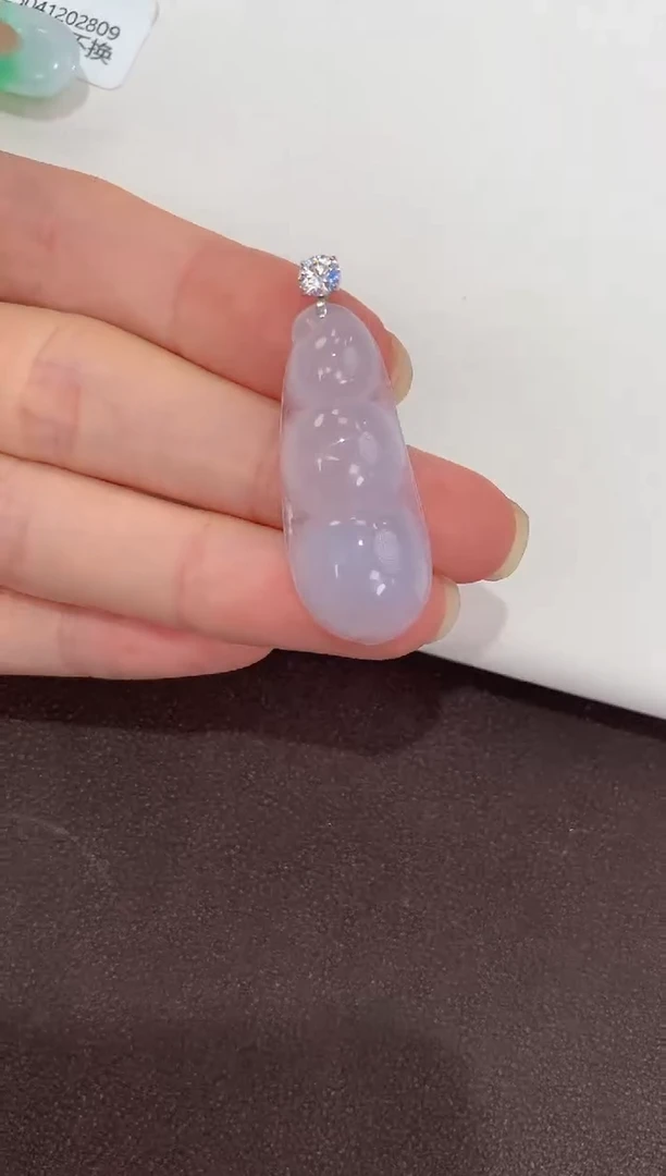 翡翠18K金镶嵌颈饰天然缅甸a货翡翠